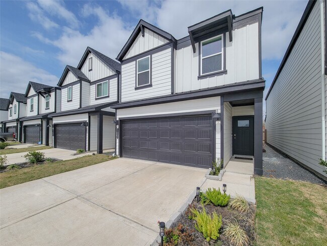 Foto del edificio - 3223 Creston Gate Dr