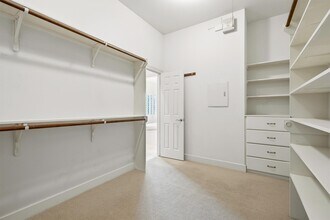 Building Photo - 5507 Val Verde St