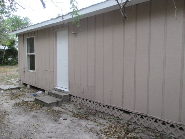 Building Photo - 209 Maine Ave