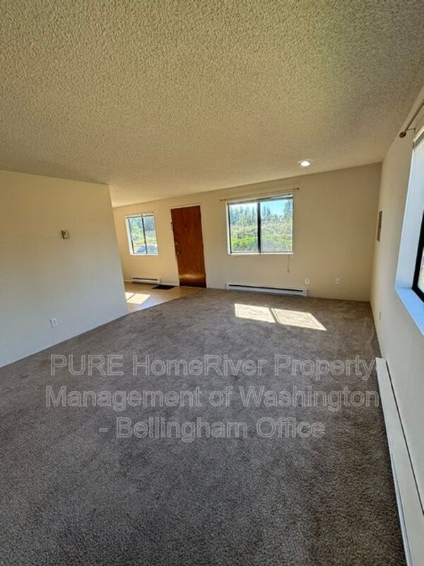 Foto del edificio - 5084-5086 LaBounty Drive