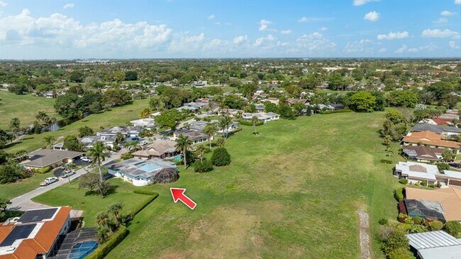 Foto del edificio - 5100 Yellow Pine Ln