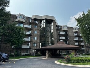 Building Photo - 1275 E Baldwin Ln