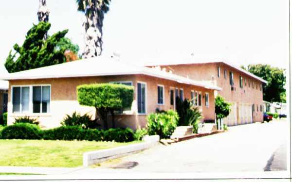 Primary Photo - 8145-8147 4th St