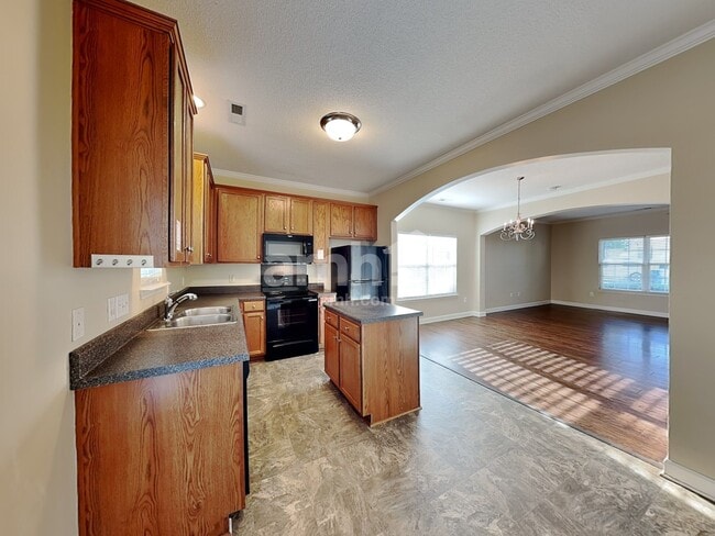 Building Photo - 5935 Eastridge Ct