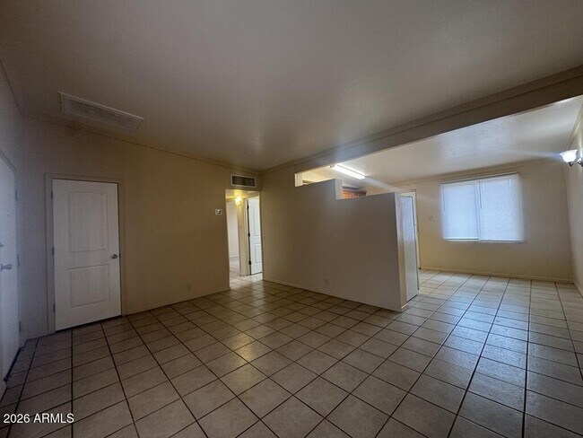 Foto del edificio - 1800 E Fry Blvd