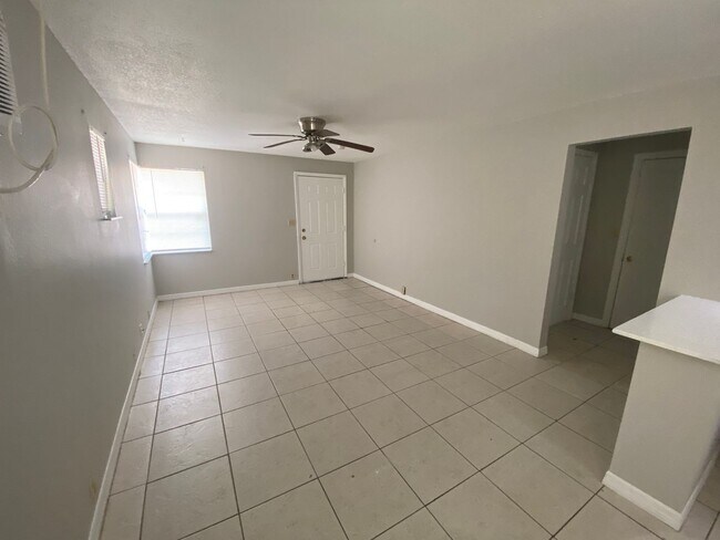 Foto del edificio - 1 Bedroom 1 Bath Duplex in Orlando for RENT!