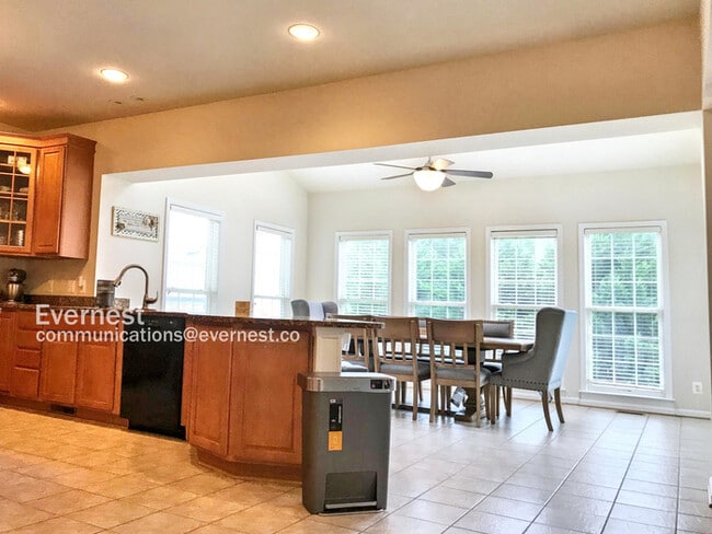 Building Photo - 5902 W Copper Mountain Dr