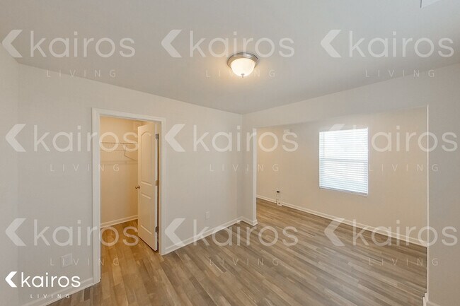 Building Photo - 348 Winding Meadows Ln.