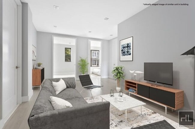 Building Photo - STANTON ST.