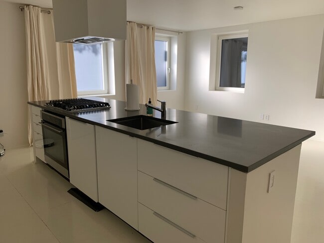 Kitchen island - 165 Gates Ave