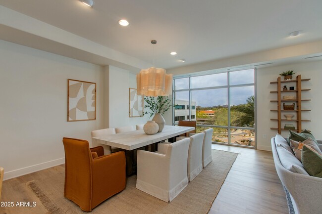 Building Photo - 2211 E Camelback Rd