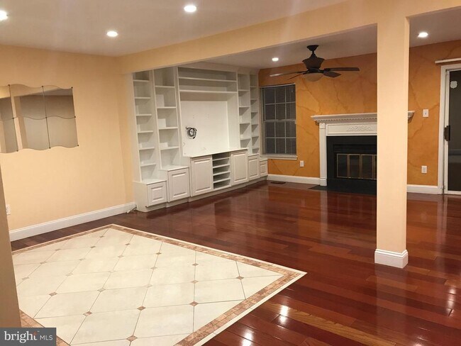 Foto del edificio - 10354 College Square