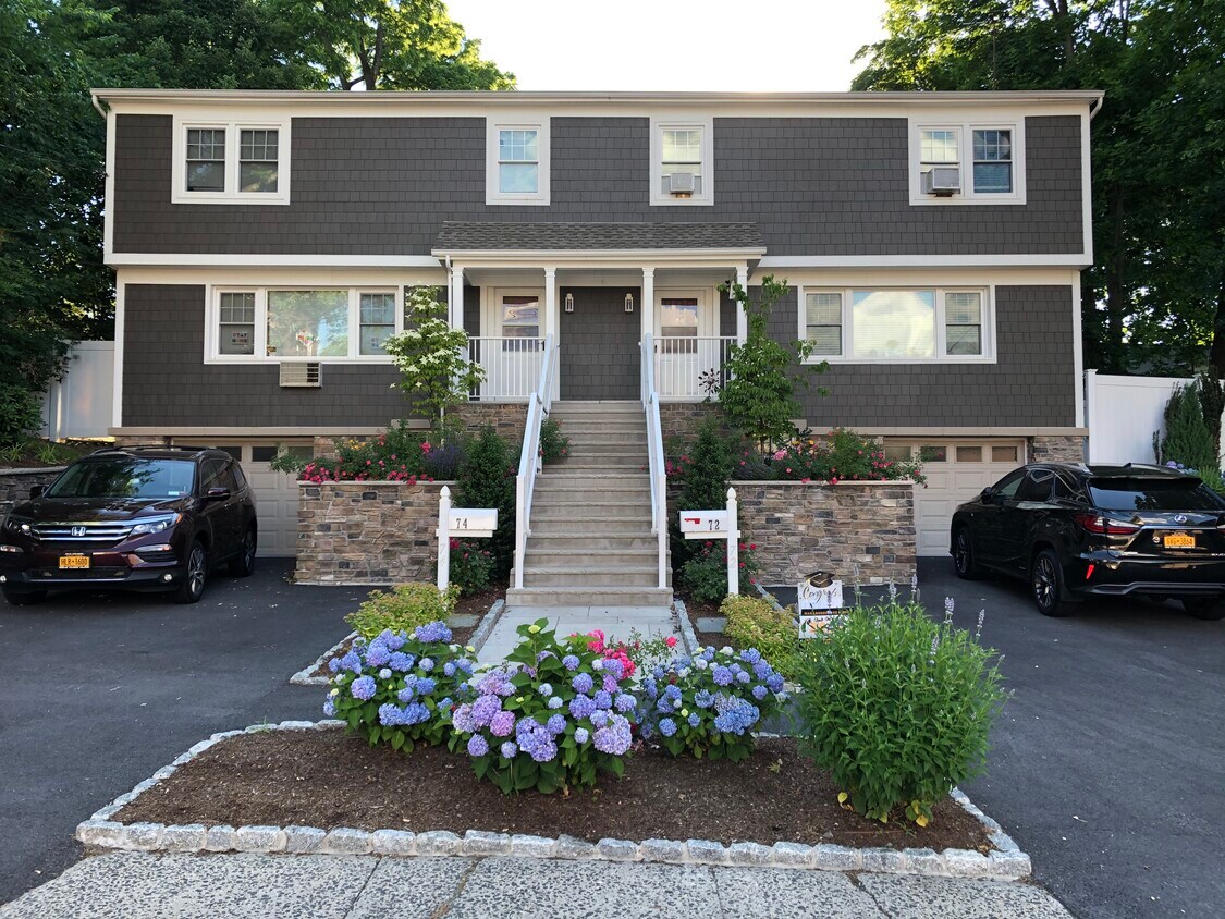 Primary Photo - 74 Old Mamaroneck Rd
