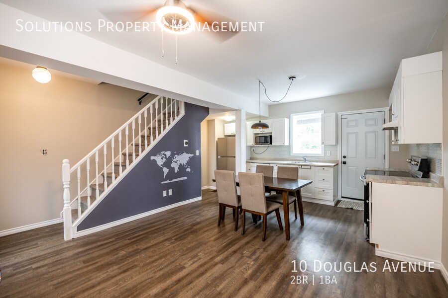 Photo principale - **UPDATED 2 BEDROOM FULL HOUSE**