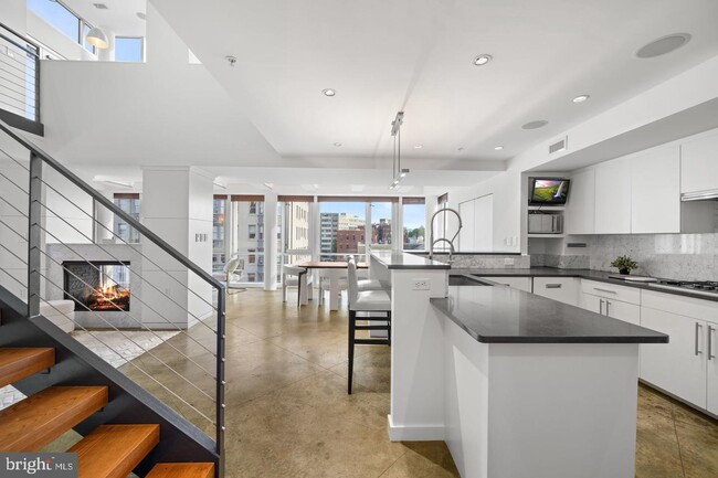 Building Photo - 2002 Massachusetts Ave NW