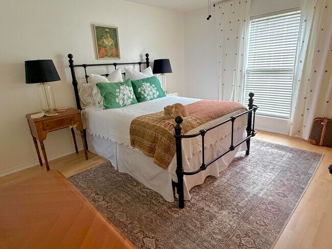 Foto del edificio - 1614 Chadwick Ln