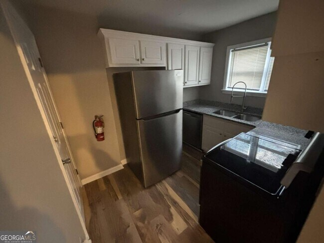 Foto del edificio - 625 Simmons St