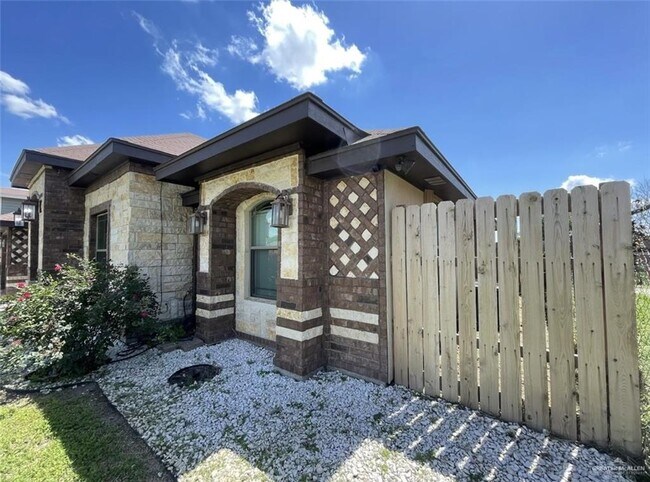 Foto del edificio - 425 E Nebraska Rd
