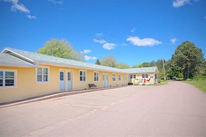 Photo du bâtiment - 115 Bayview Dr