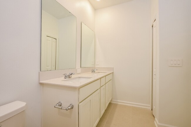 Building Photo - 7656 Gemstone St