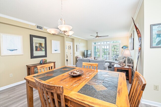 Foto del edificio - 285 Atlantis Cir