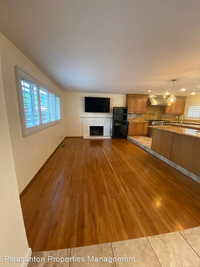 Foto del edificio - 3 br, 2.5 bath House - 7461 Highland Oaks