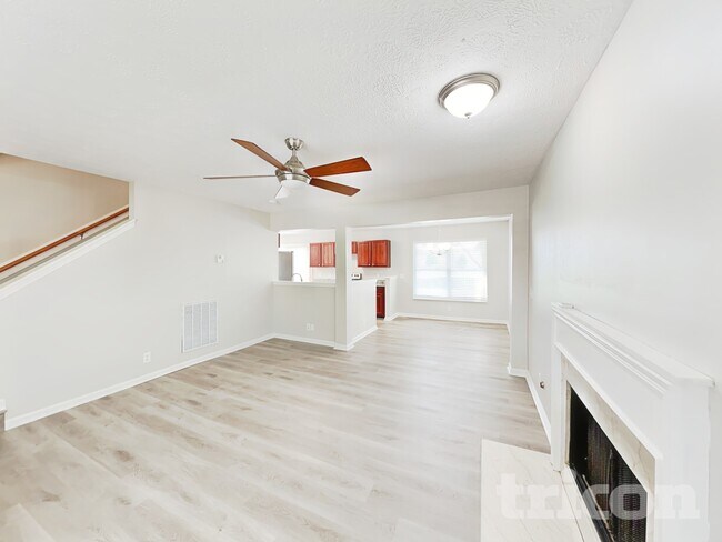 Foto del edificio - 3336 Cain Harbor Dr