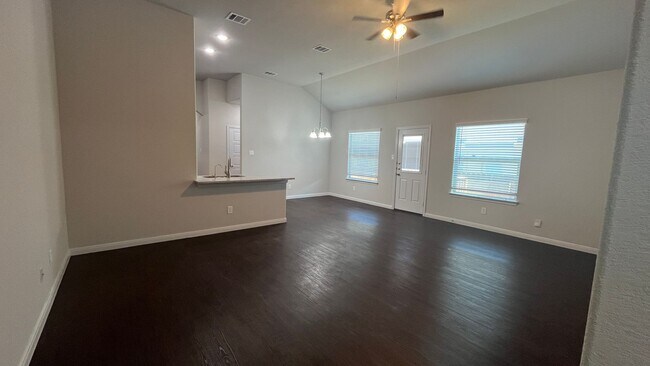 Building Photo - "Modern 3-Bed, 2-Bath Duplex Near Stevens ...