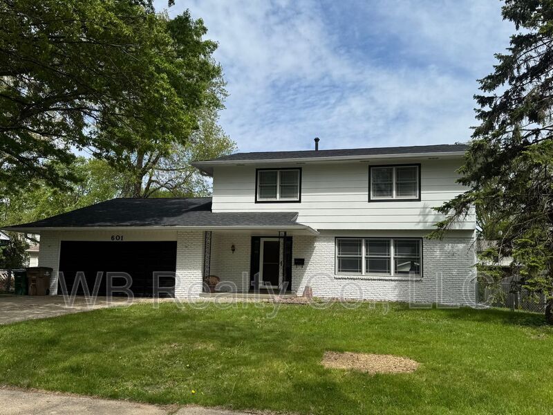 Primary Photo - 601 34th St