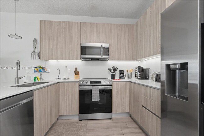 Foto del edificio - 17416 Hidden Forest Dr