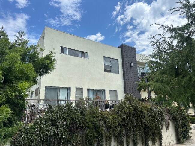 Building Photo - 943 Euclid St