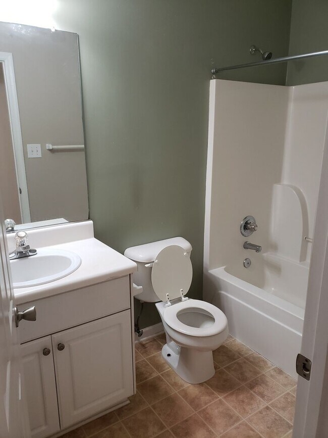Foto del edificio - Nice 3 BD/ 2 BA Home