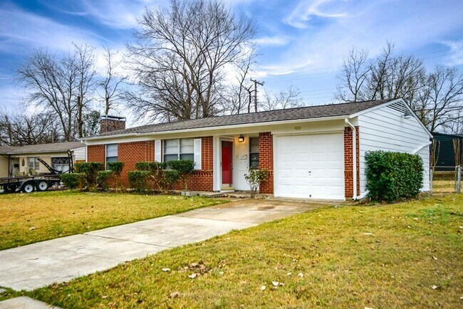 Building Photo - 4833 Harper Dr