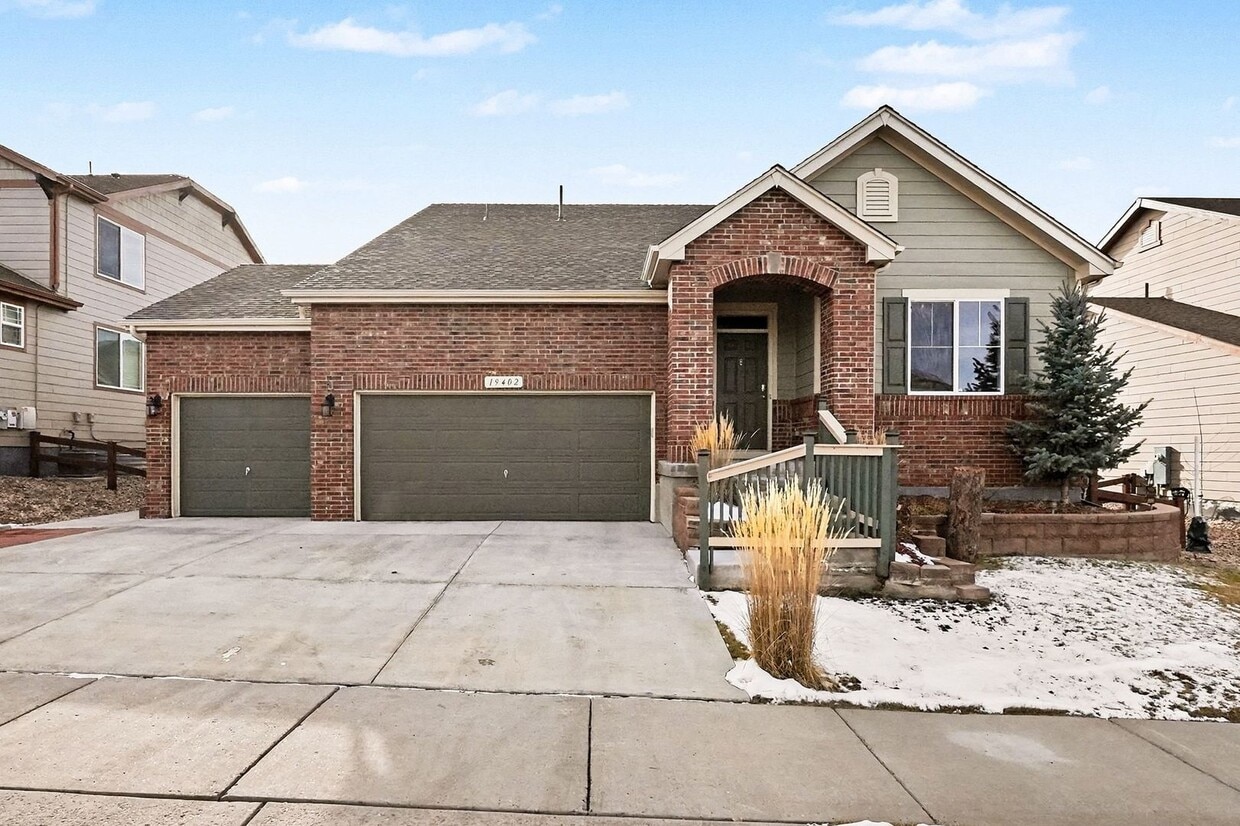 Beautifully updated home in a fantastic Parker neighborhood - Beautifully updated home in a fantastic Parker neighborhood