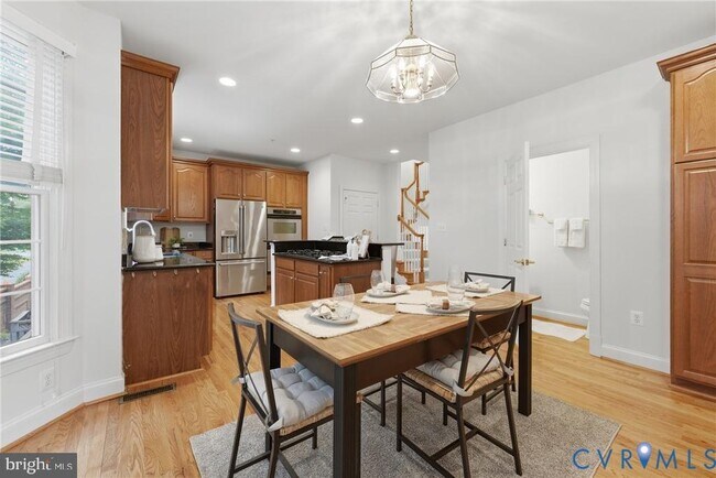 Foto del edificio - 6806 Thompson Crest Ct