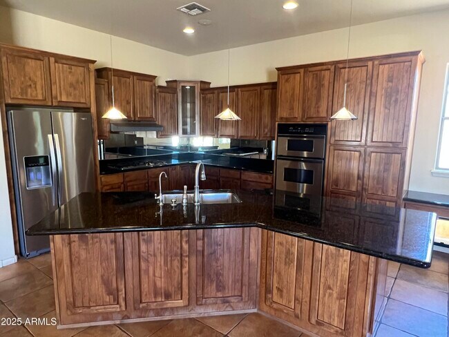 Building Photo - 17654 W Willow Dr