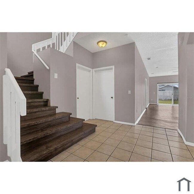 Foto del edificio - 1409 Timberbend Cir