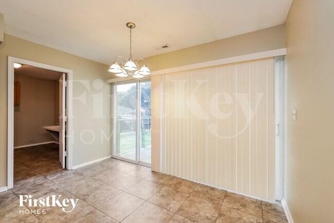 Building Photo - 3540 Cornwall Cove
