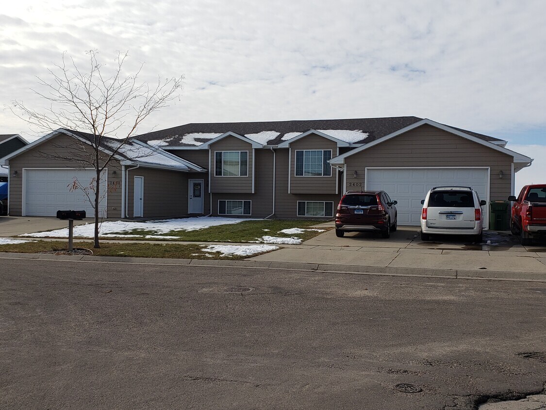 2226 Bluegill Ave, Brookings, SD 57006 Townhome Rentals in Brookings