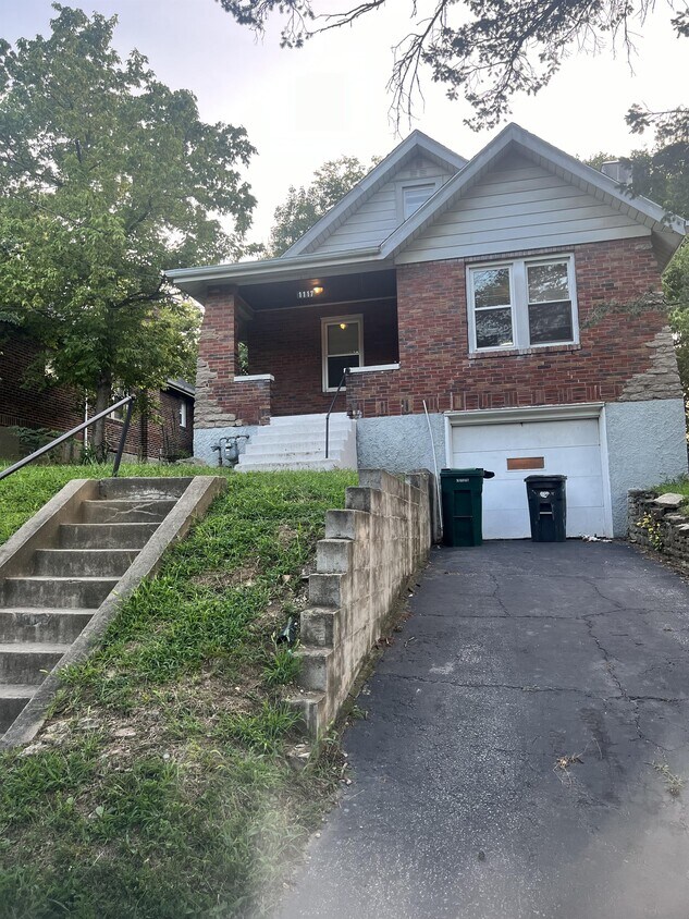Primary Photo - 1117 Woodlawn Ave