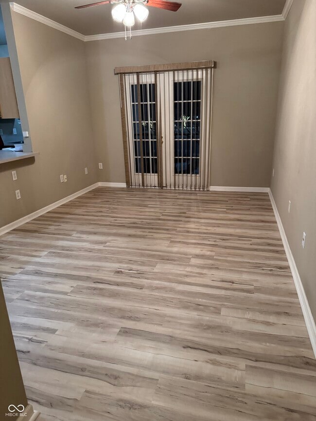 Foto del edificio - 12926 University Crescent