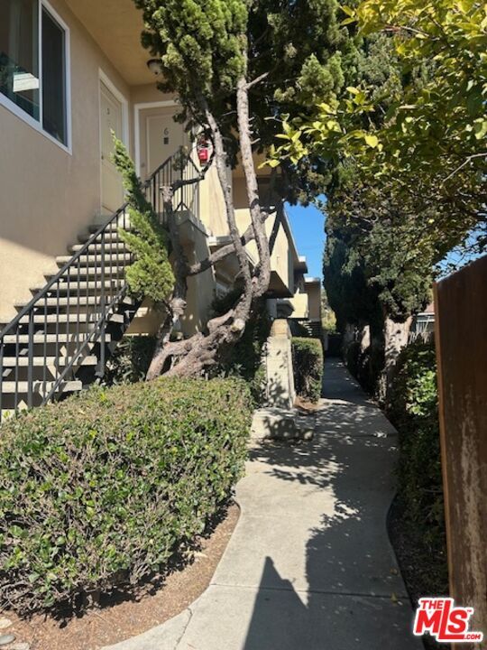Foto del edificio - 3560 S Centinela Ave