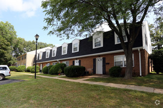 Chadwick Manor Townhomes photo'