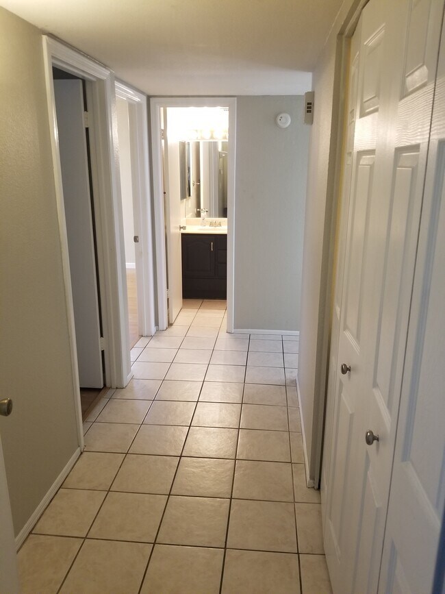 Foto del edificio - 8888 N 47th Ave