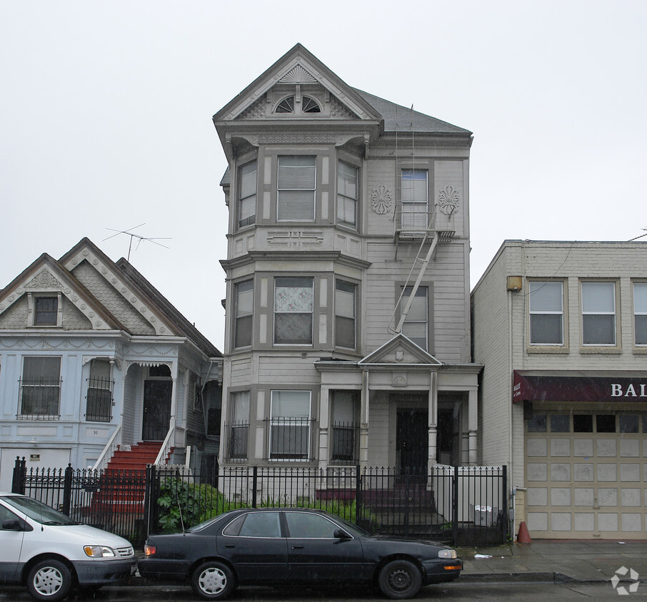 Building Photo - 61 8th St