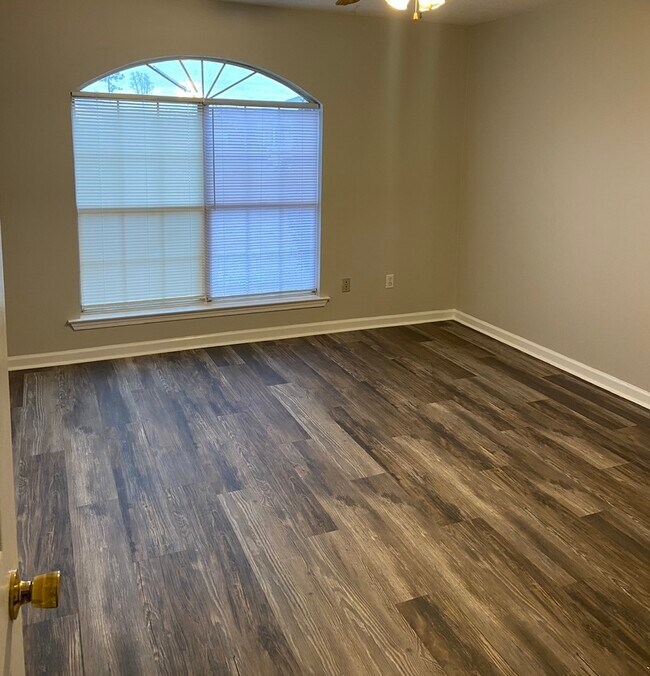 Foto del edificio - 2025 Weybridge Ct