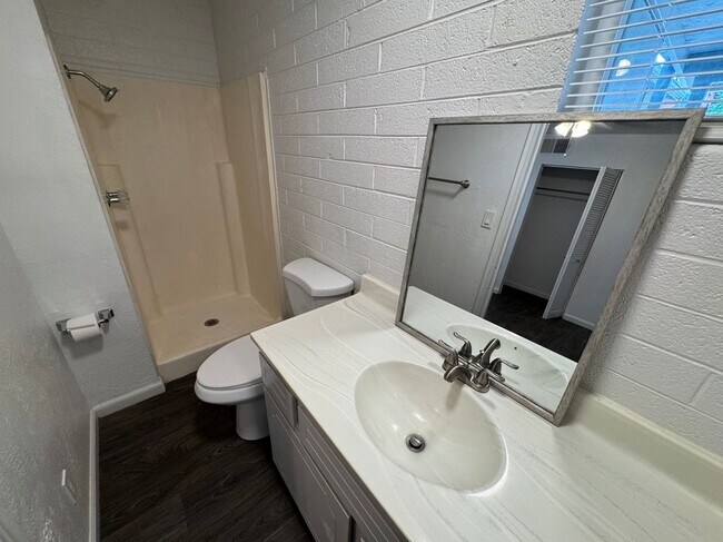 Foto del edificio - 312 S 17th St