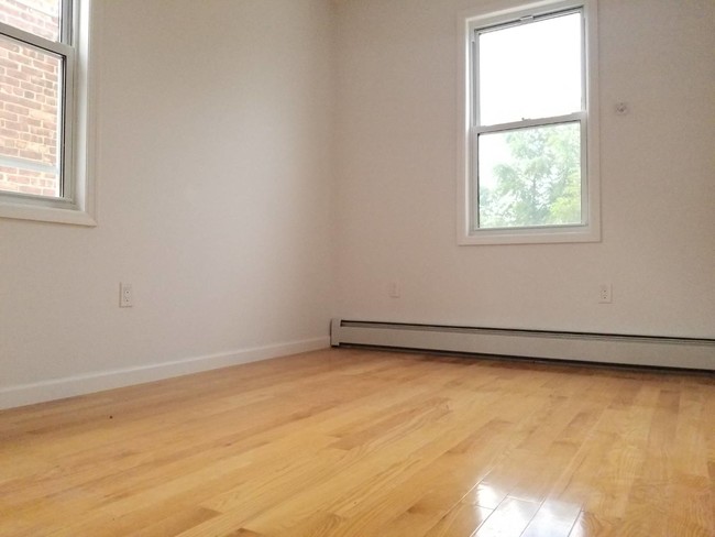 Building Photo - 308 Franklin Ave
