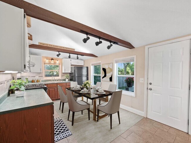 Foto del edificio - 1073 La Salle Ave