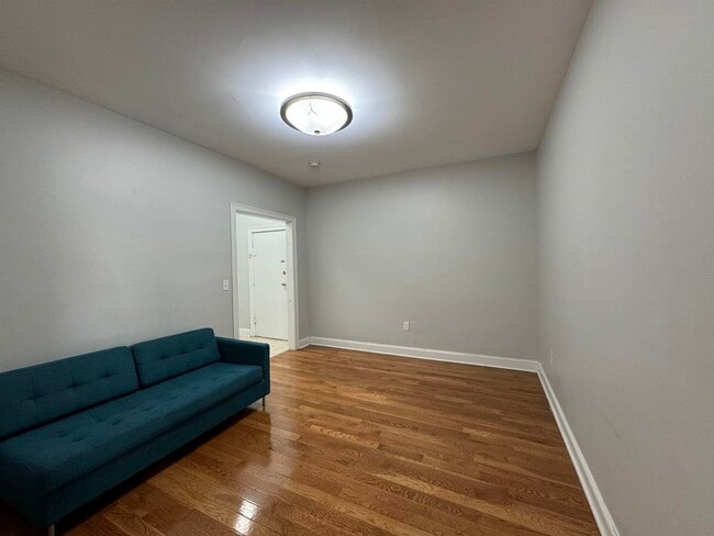 Foto del edificio - 6404 Park Ave